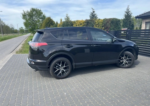 Toyota RAV4 cena 70900 przebieg: 151000, rok produkcji 2016 z Głubczyce małe 56